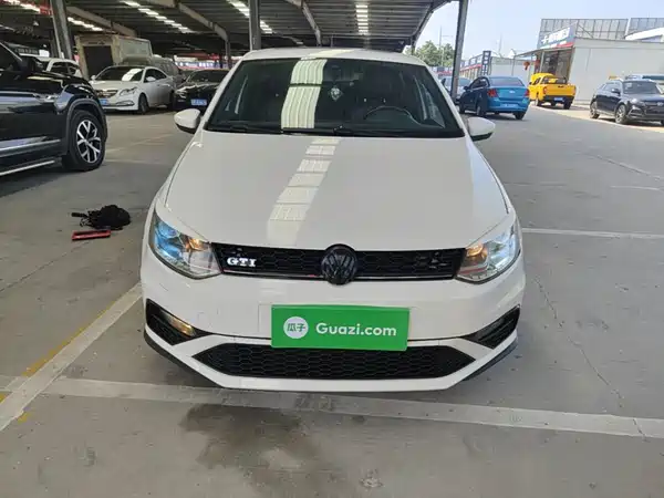 Volkswagen Polo 2015