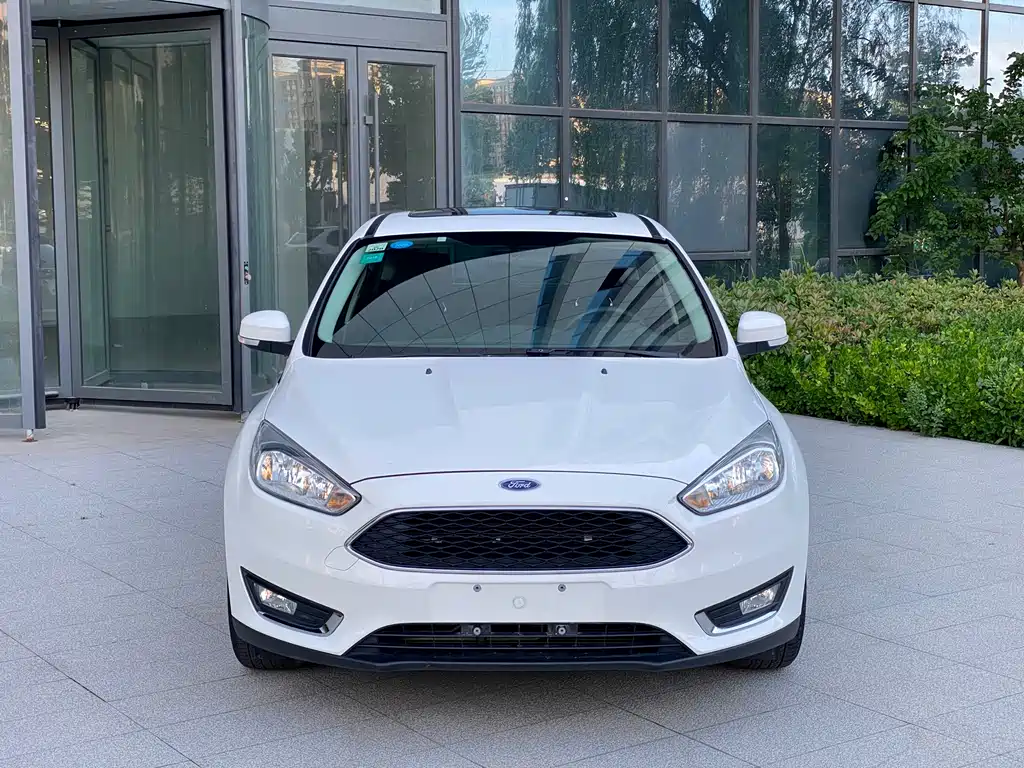Ford Focus 2016 — фото 2