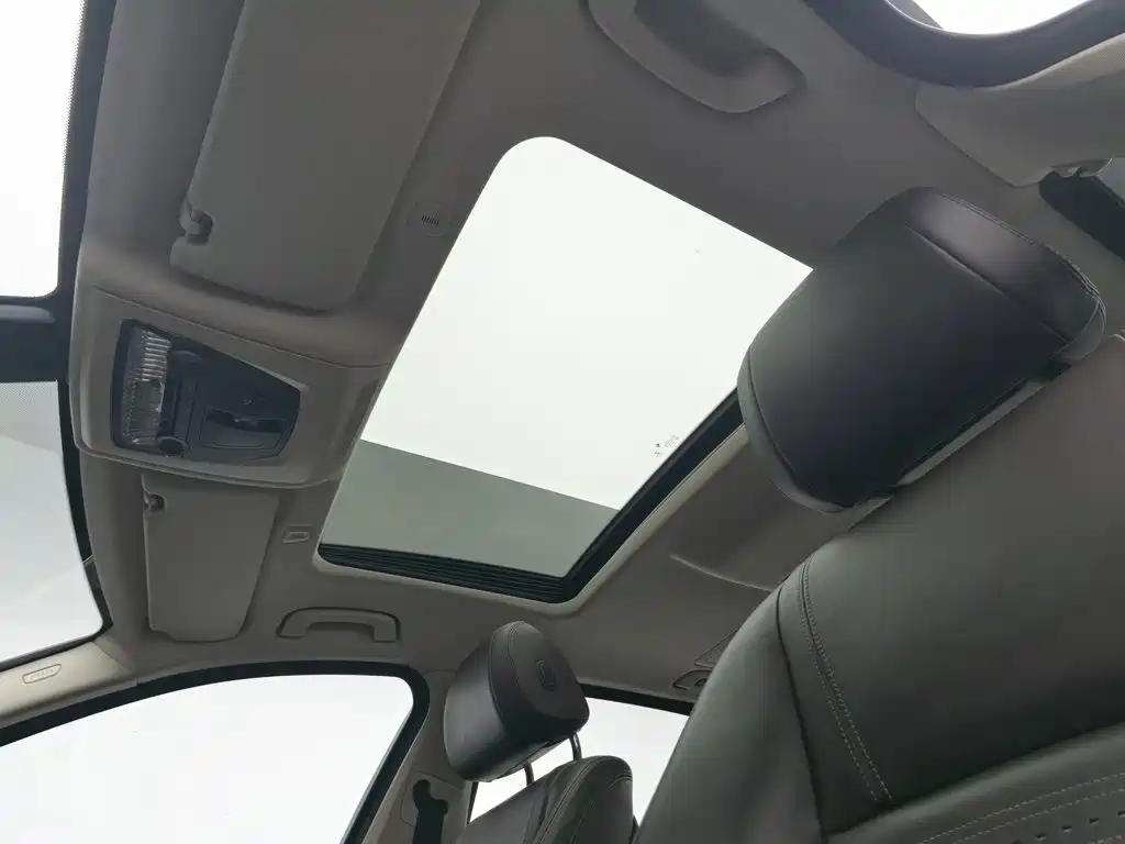 BMW 5 Series 2015 — фото 14