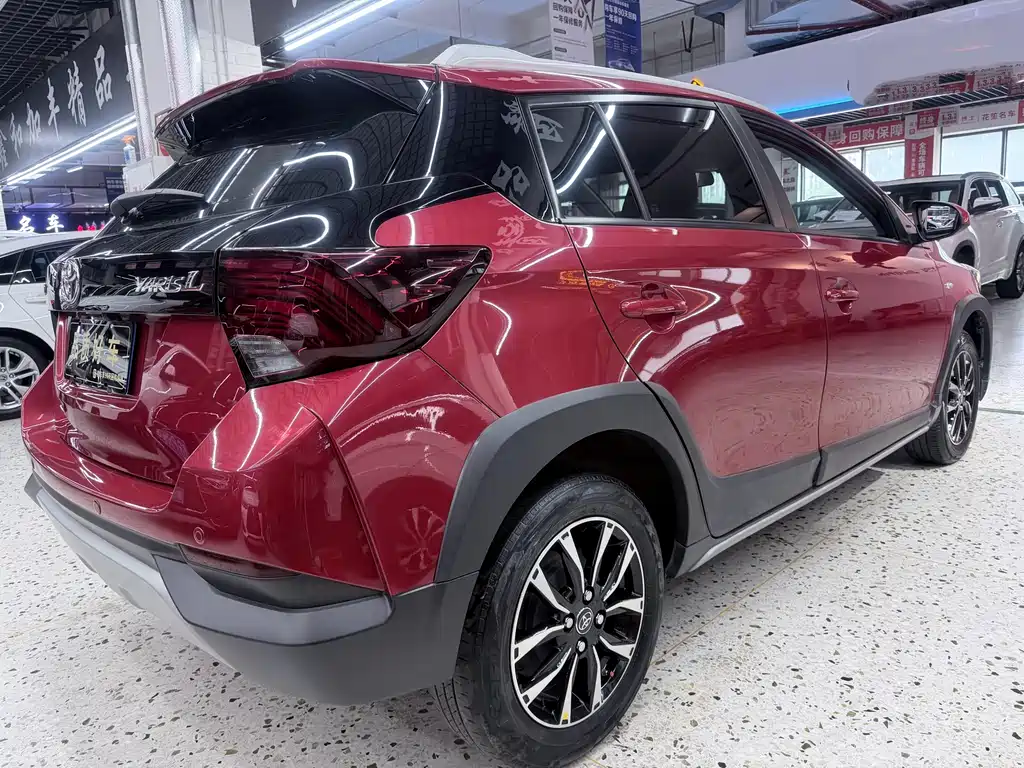 Toyota Yaris L 2021 — фото 6