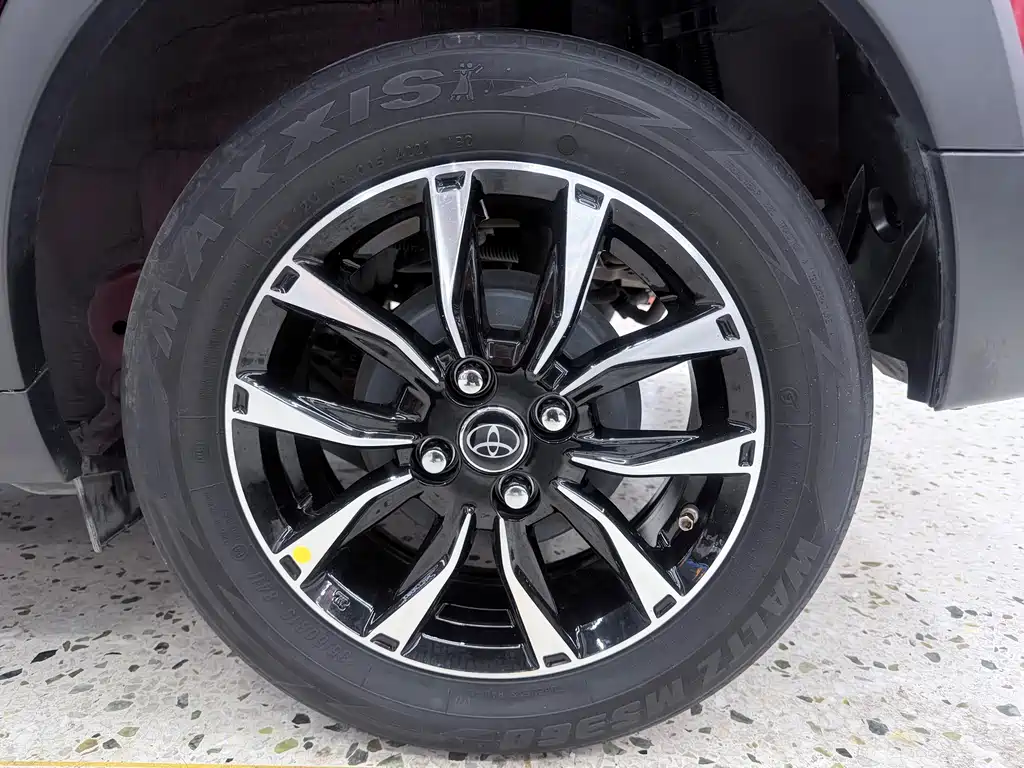 Toyota Yaris L 2021 — фото 22