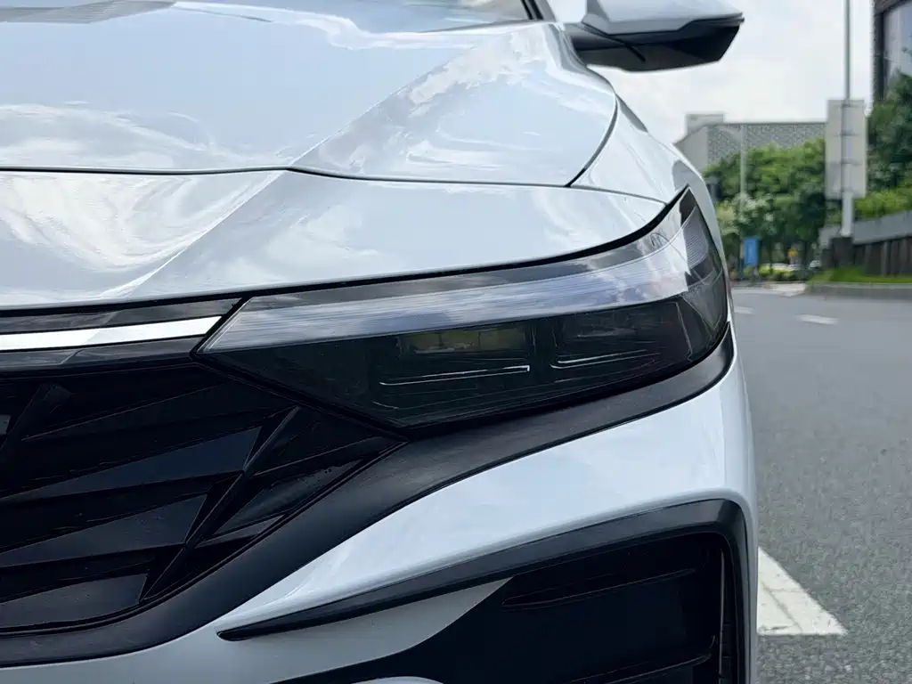 Hyundai Elantra 2025 — фото 33