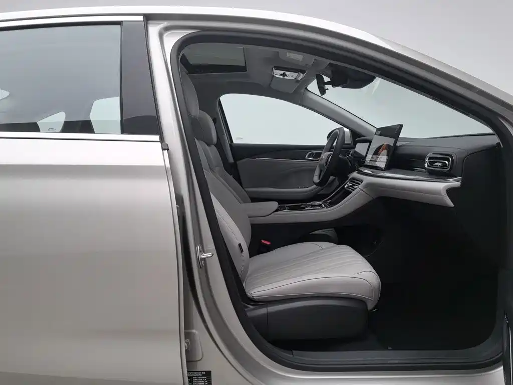 Geely Galaxy Star 6 2025 — фото 23