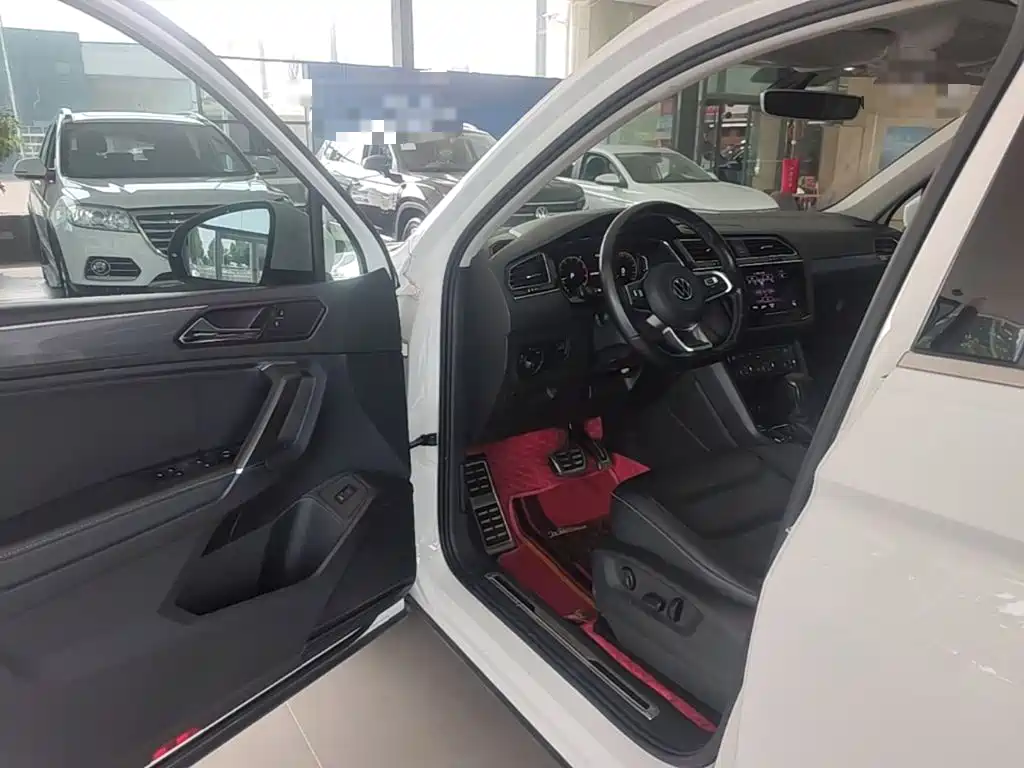 Volkswagen Tiguan L 2021 — фото 16