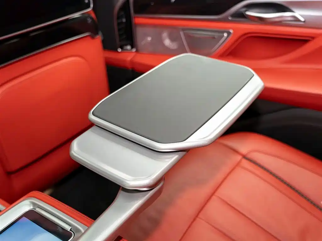 BMW 7 Series 2018 — фото 13