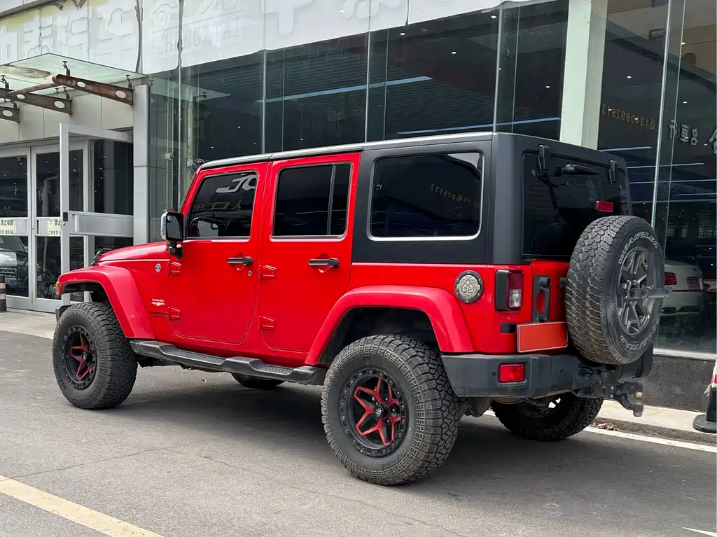 Jeep Wrangler 2015 — фото 4