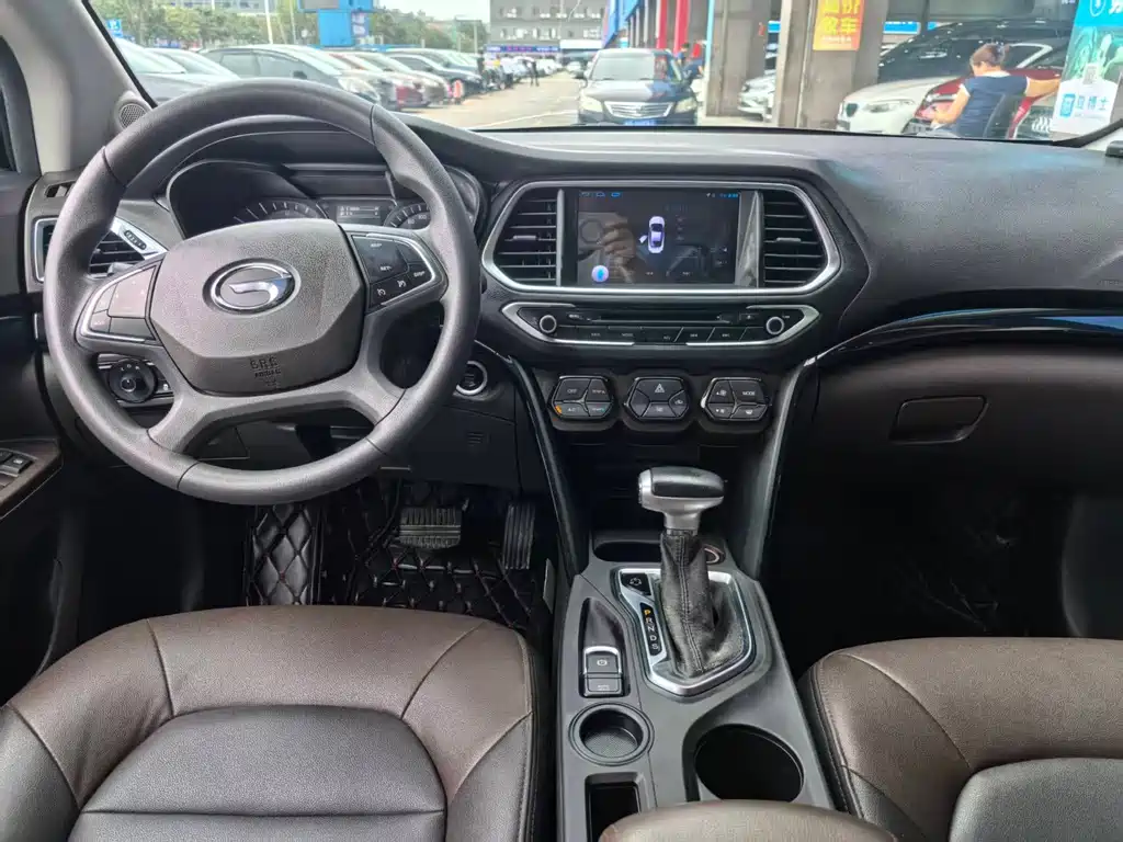 GAC Motor Trumpchi GS4 2016 — фото 10