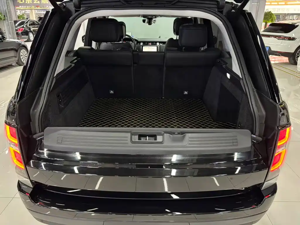 Land Rover Range Rover 2019 — фото 13