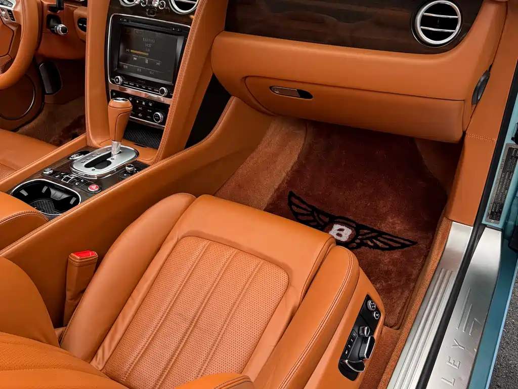 Bentley Continental 2014 — фото 26