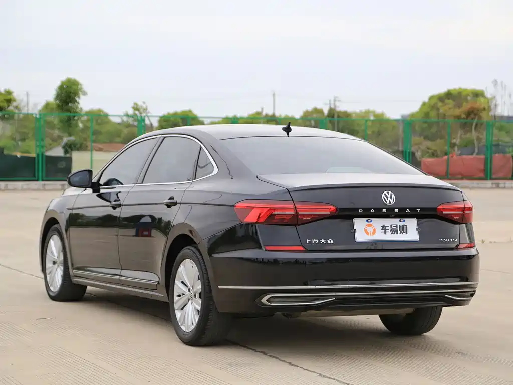 Volkswagen Passat 2019 — фото 18