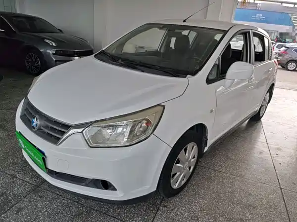 Venucia R50 2013