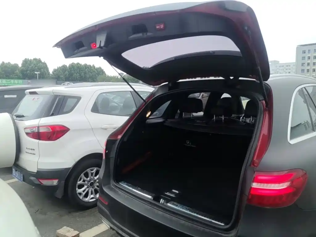 Mercedes-Benz GLC 2017 — фото 19