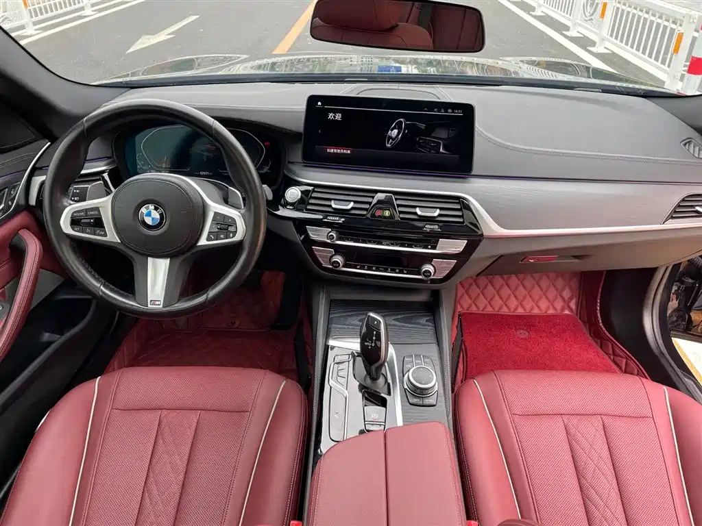 BMW 5 Series 2022 — фото 8