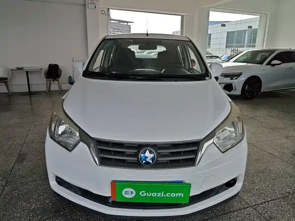 Venucia R50 2013