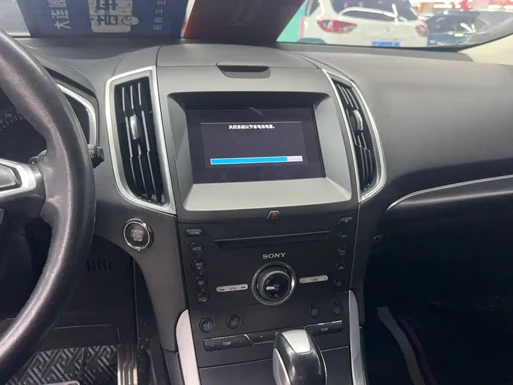 Ford Edge 2017 — фото 14