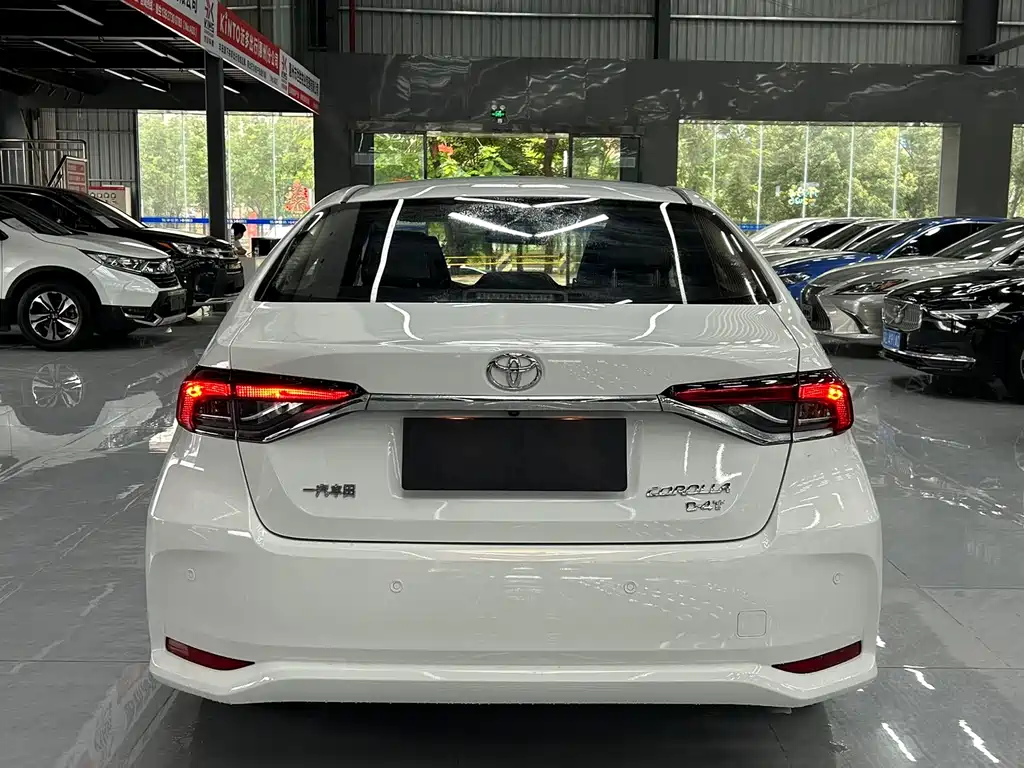 Toyota Corolla 2020 — фото 14