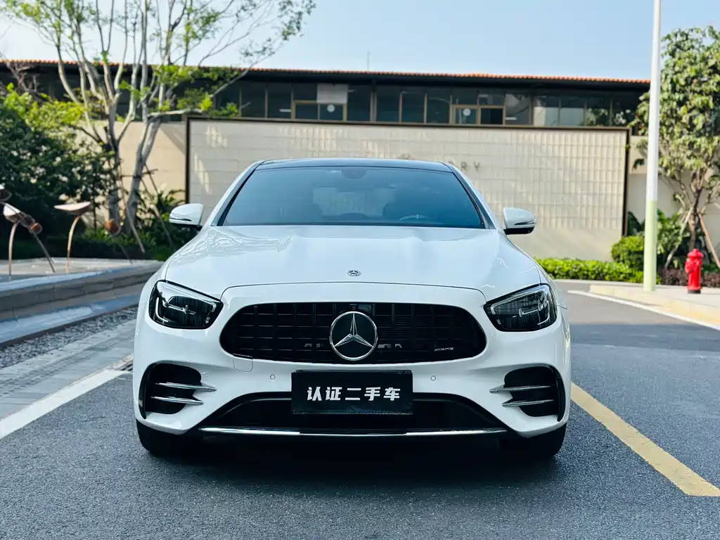 Mercedes-Benz E-Class 2022 — фото 4