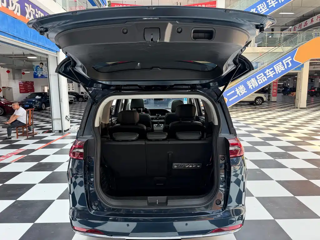 GAC Trumpchi M6 2022 — фото 17