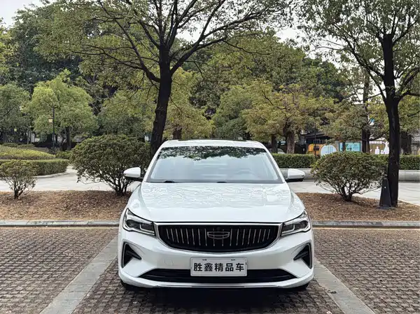 Geely Emgrand 2023