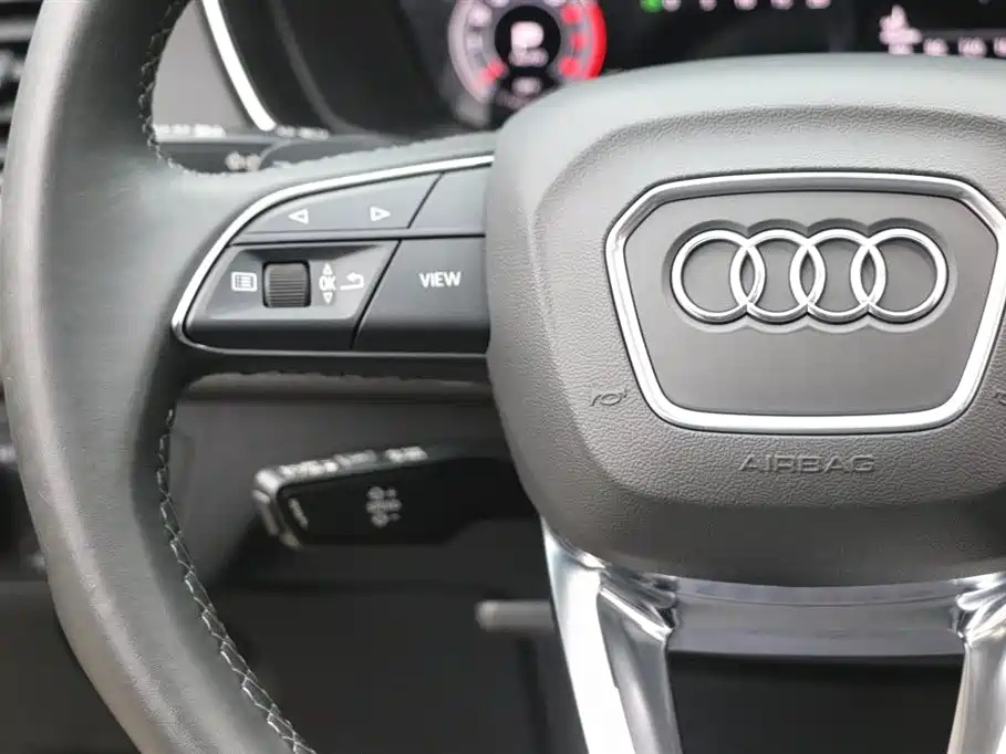 Audi Q5L 2023 — фото 16