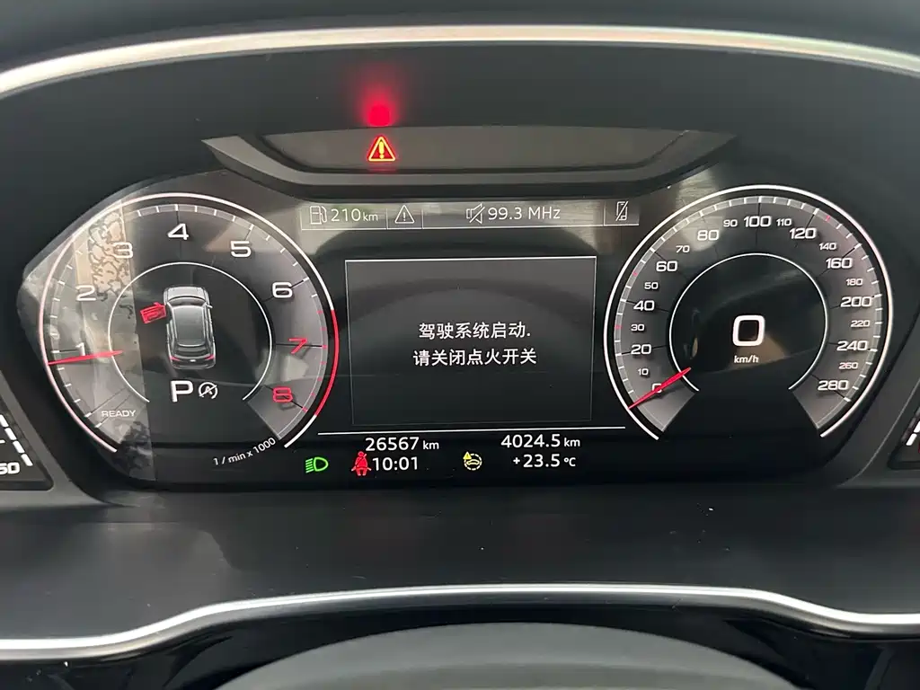 Audi Q3 2023 — фото 13