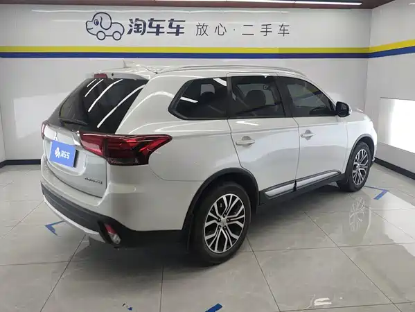 Mitsubishi Outlander 2018