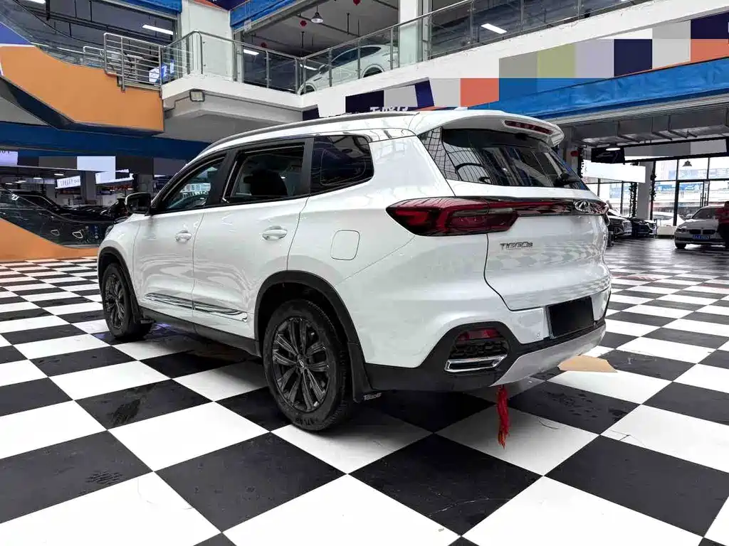Chery Tiggo 8 2021 — фото 17