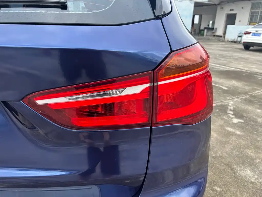 BMW X1 2016 — фото 13