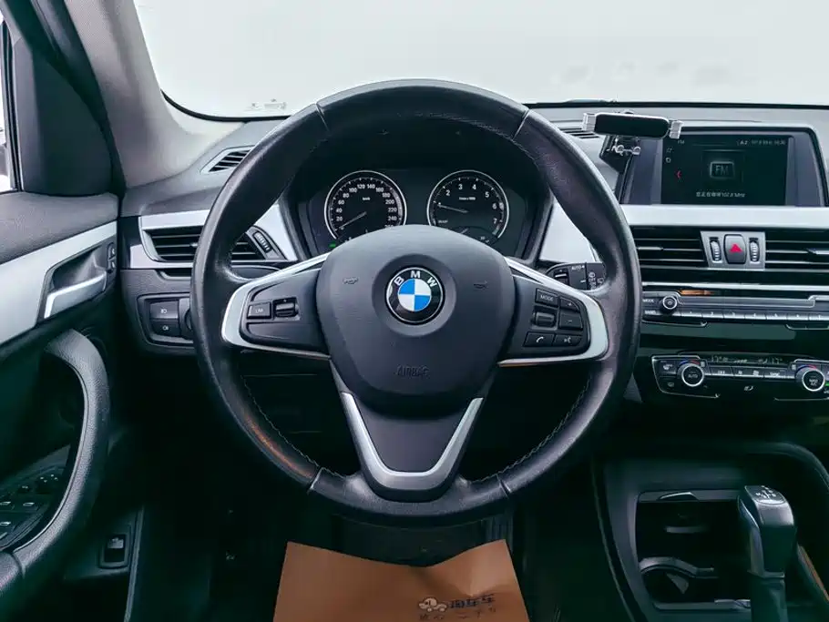 BMW X1 2018 — фото 15