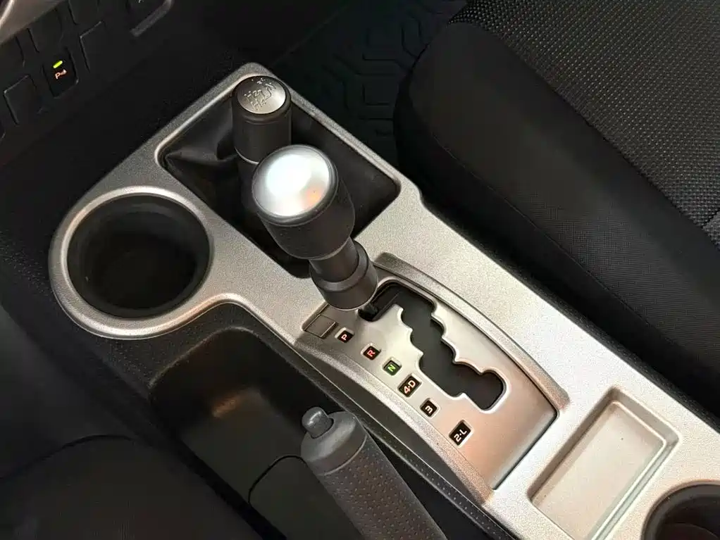 Toyota FJ Cruiser 2020 — фото 18