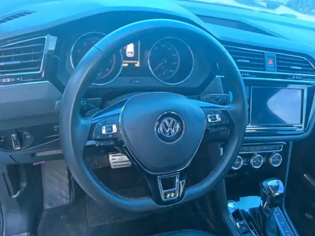 Volkswagen Tiguan L 2019 — фото 11