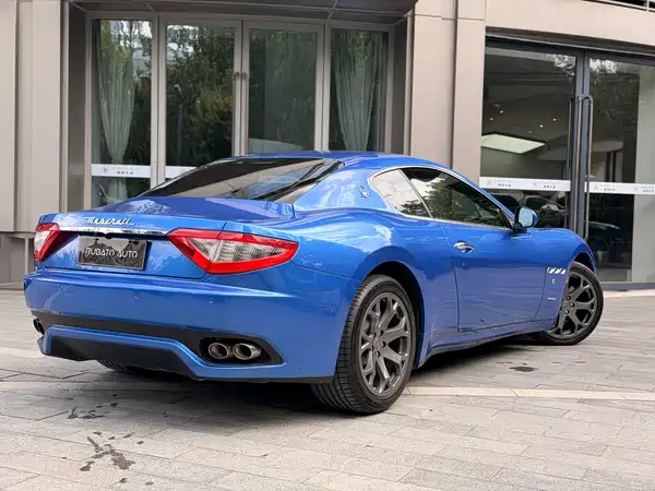 Maserati Granturismo 2015
