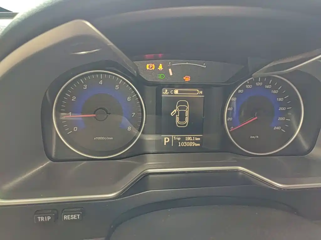 Geely Emgrand 2015 — фото 12