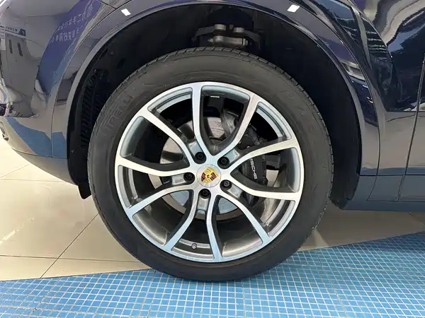 Porsche Cayenne 2023