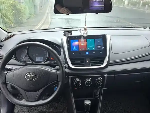 Toyota Yaris L 2016