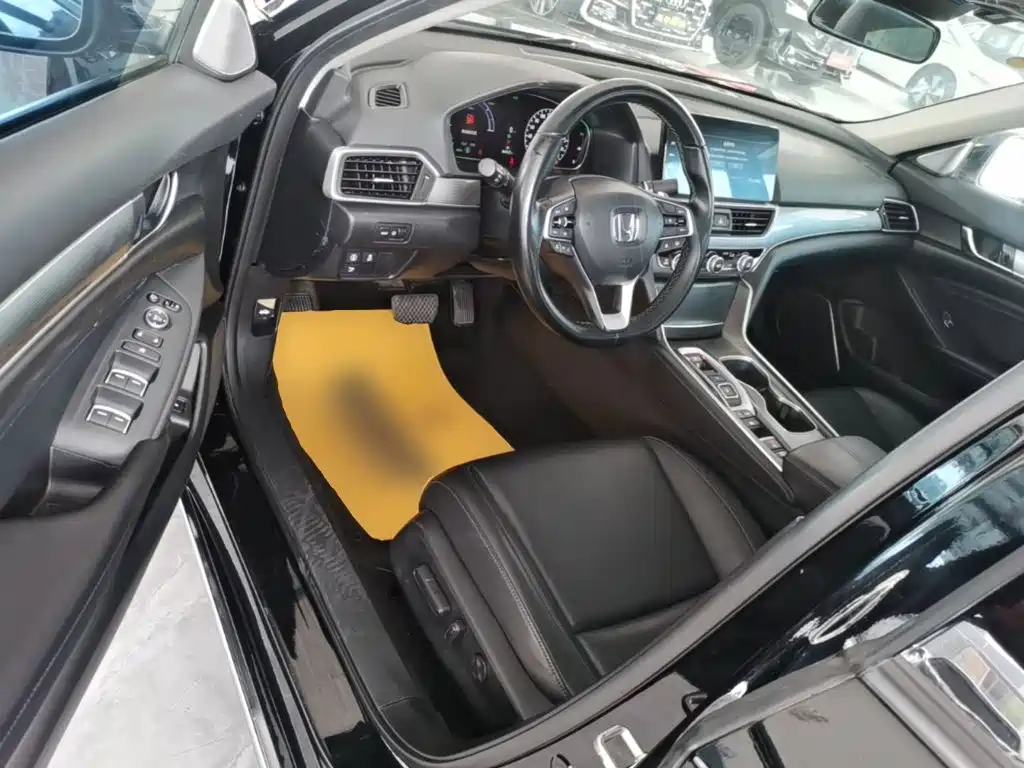 Honda Accord 2023 — фото 16