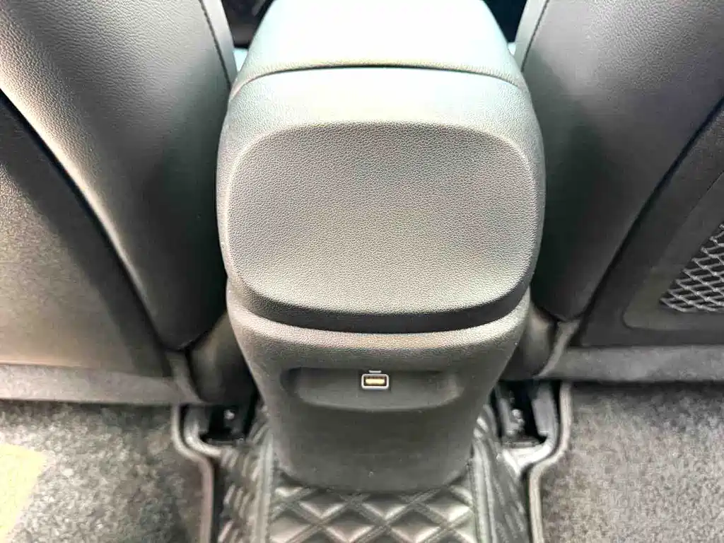 Hyundai Elantra 2022 — фото 11