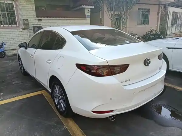 Mazda 3 Axela 2023