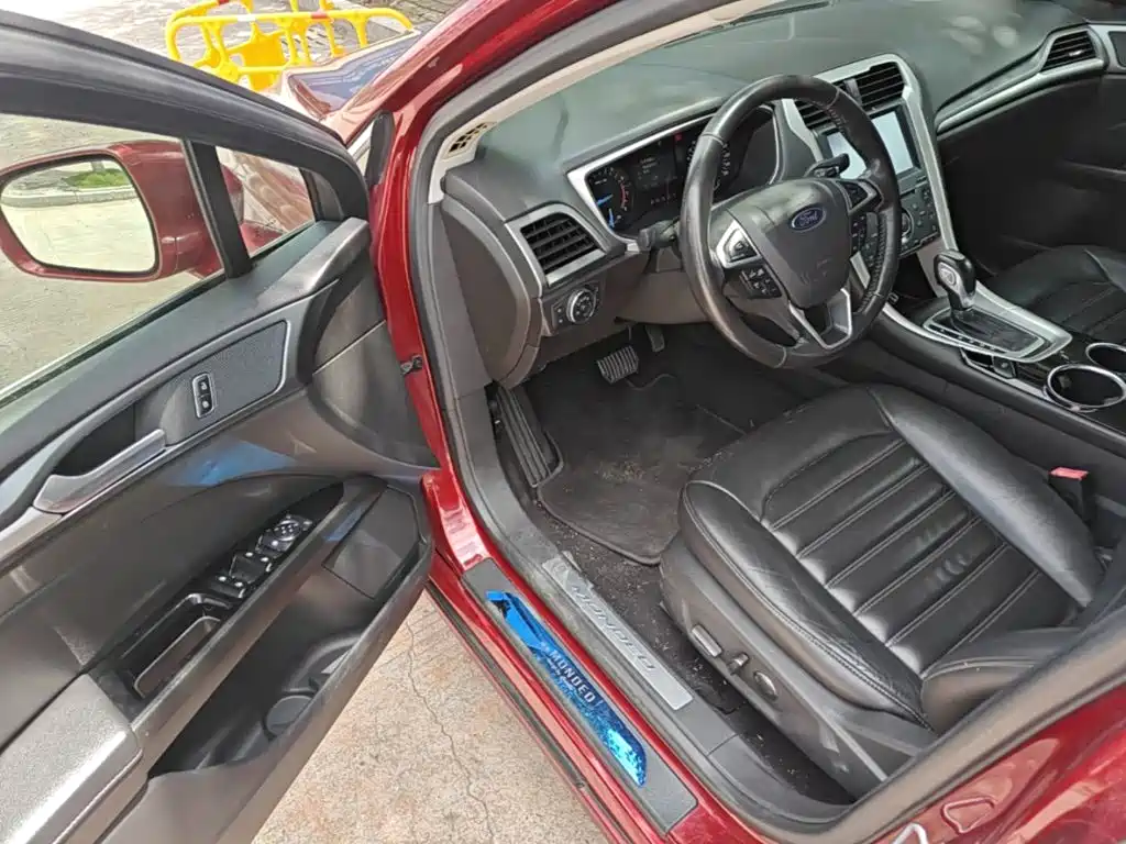 Ford Mondeo 2015 — фото 16