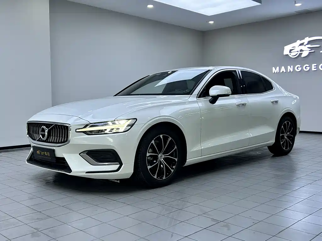 Volvo S60 2022