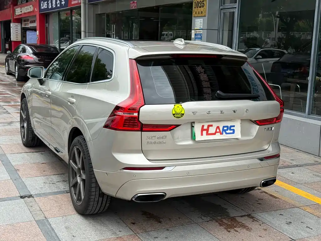 Volvo XC60 PHEV 2020 — фото 2