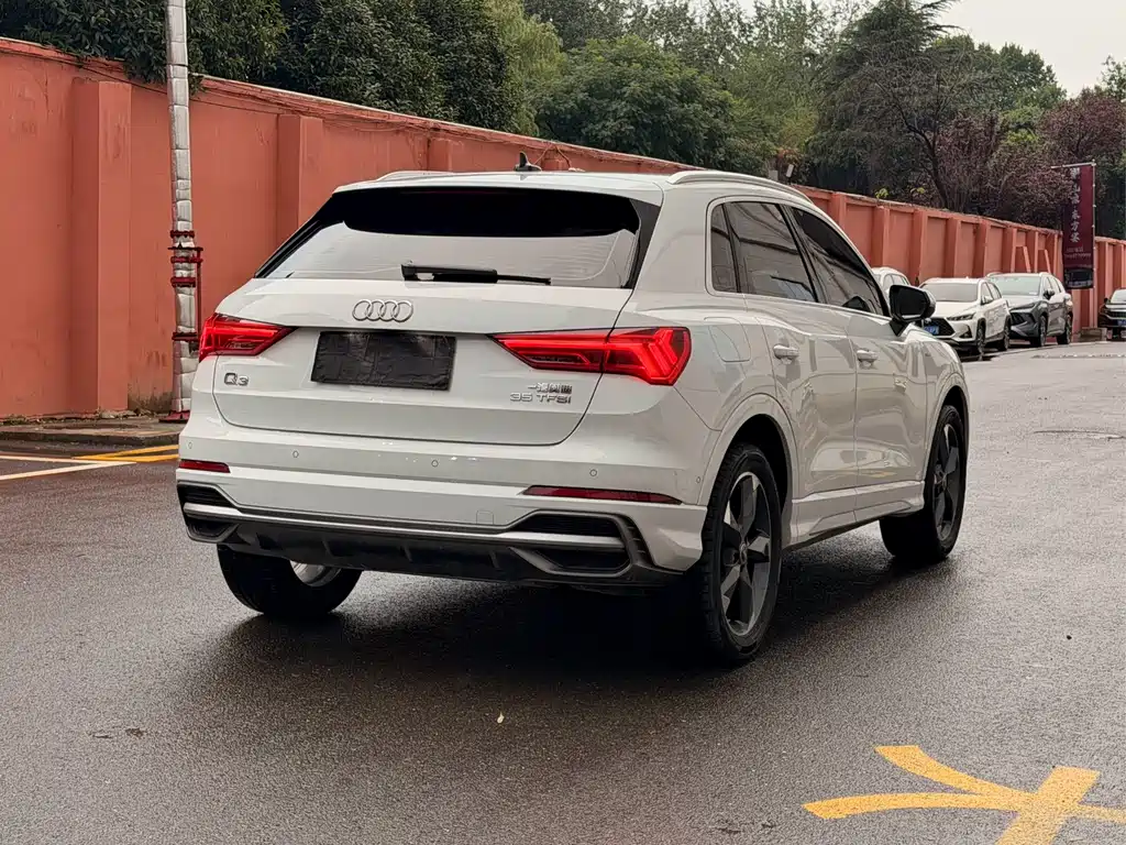 Audi Q3 2023