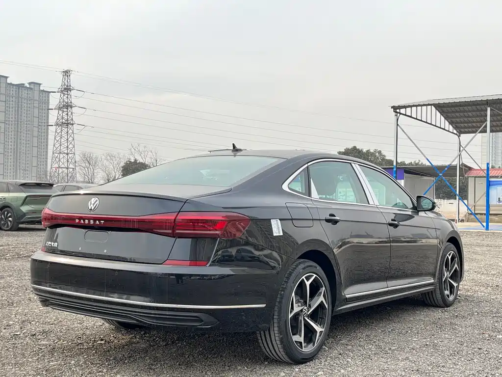 Volkswagen Passat 2025 — фото 6