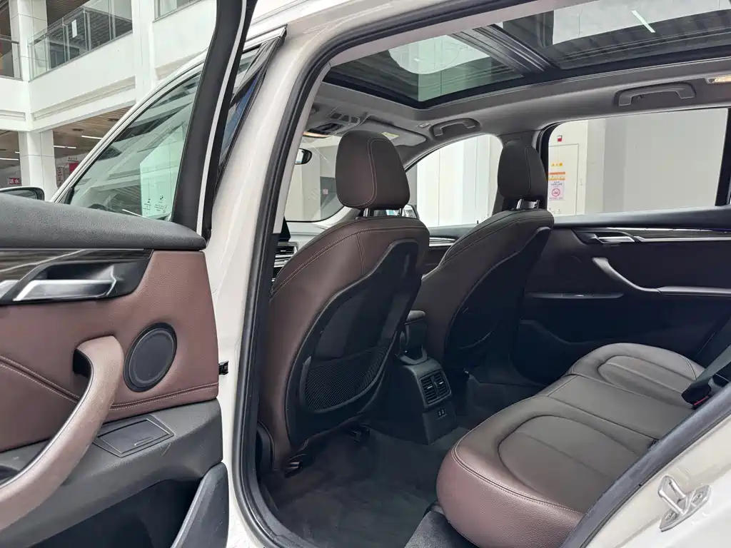 BMW X1 2020 — фото 12