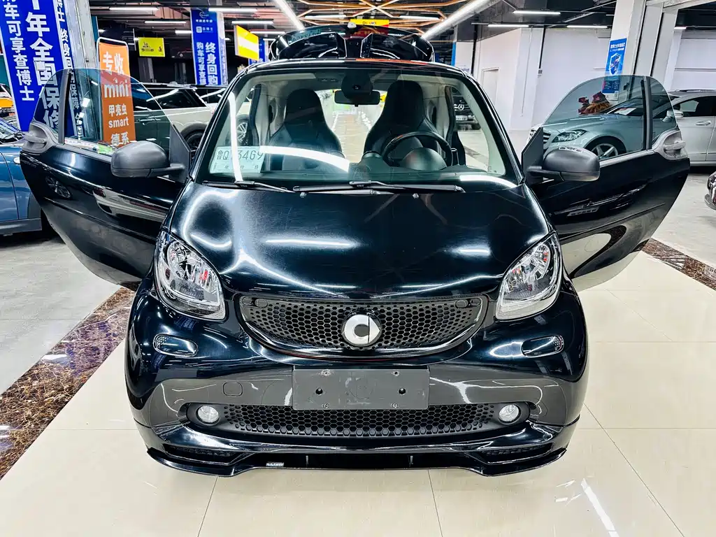 smart Fortwo 2018 — фото 18