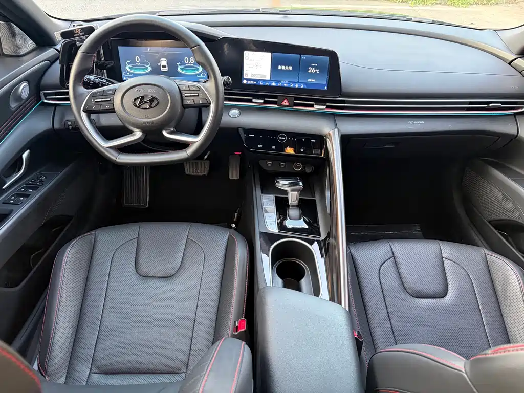Hyundai Elantra 2022