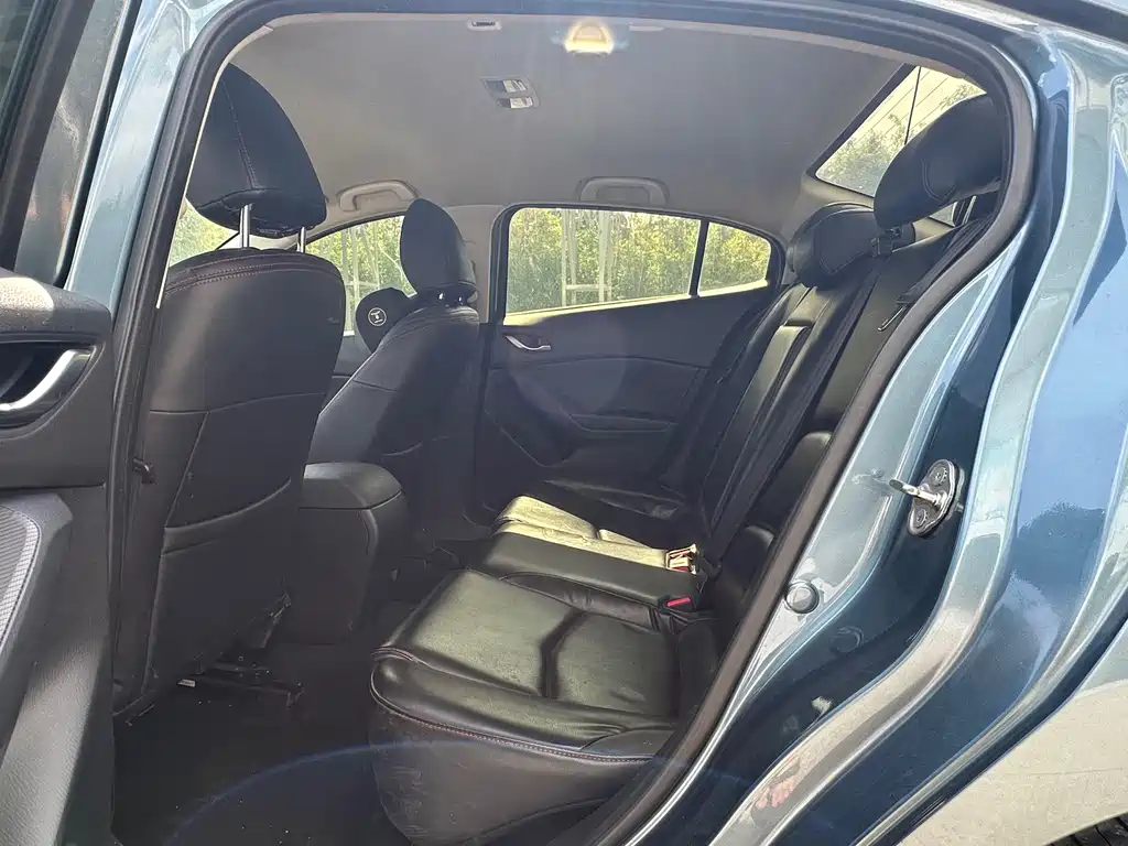 Mazda 3 Angkesela 2016