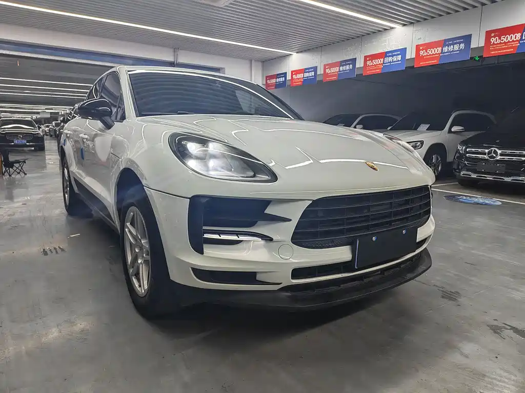 Porsche Macan 2021