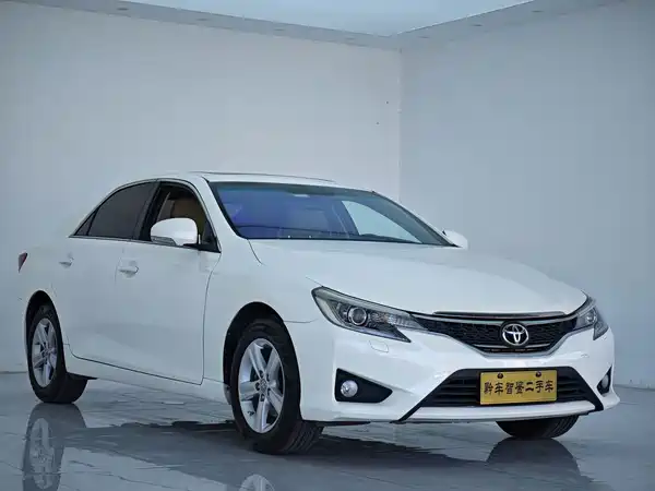 Toyota Reiz 2015