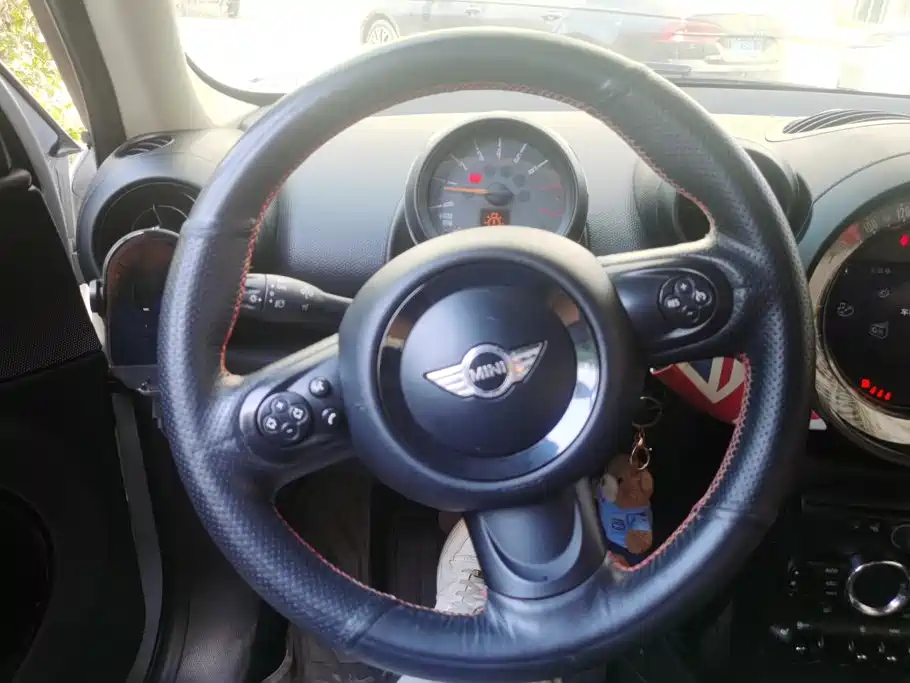 MINI Countryman 2015 — фото 15